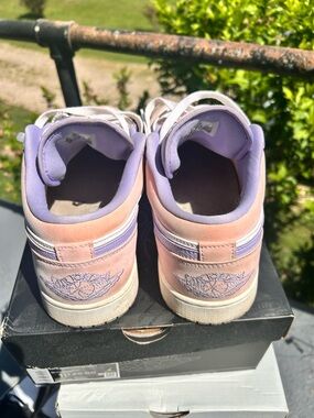 Nike Men's Athletic Shoes Pastel Pink & Lavender